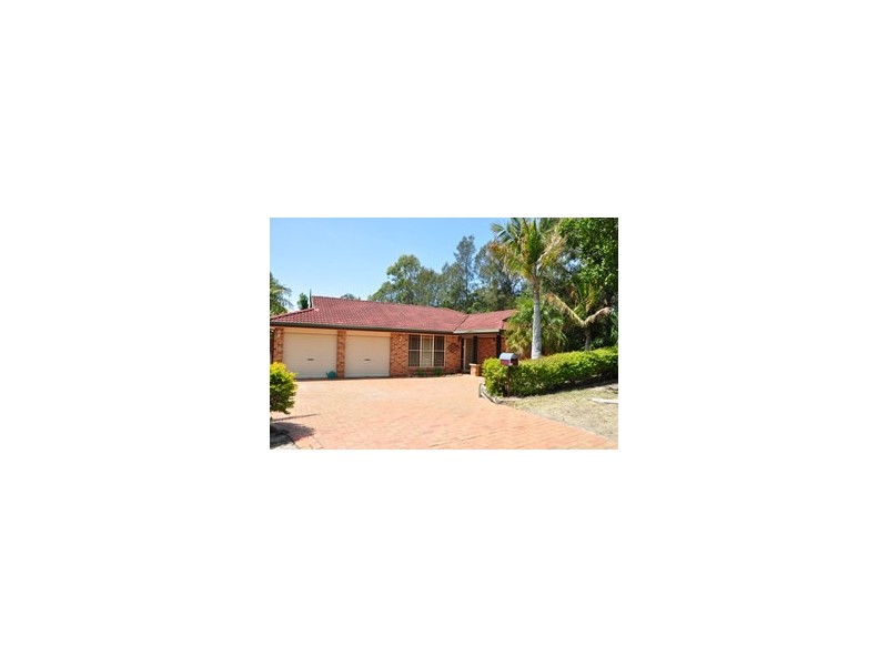 1 Castlereagh Crescent, Bateau Bay NSW 2261