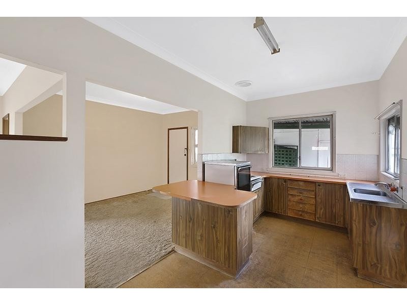 54 Kerry Crescent, Berkeley Vale NSW 2261