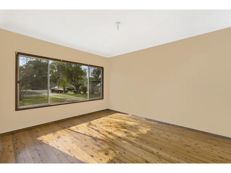 54 Kerry Crescent, Berkeley Vale NSW 2261