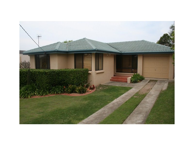 3 Fishermens Bend, Bateau Bay NSW 2261
