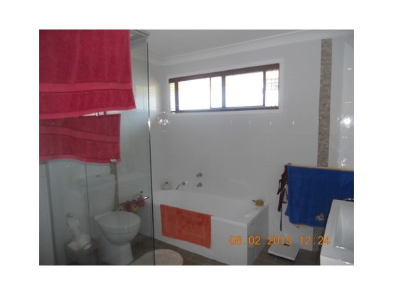 3 Fishermens Bend, Bateau Bay NSW 2261