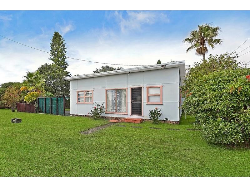 42 Flinders Street, Killarney Vale NSW 2261