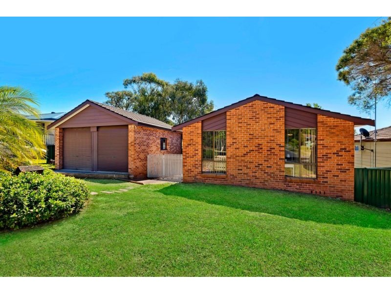 23 Premier Way, Bateau Bay NSW 2261
