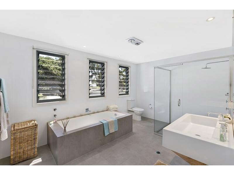 69 Bateau Bay Road, Bateau Bay NSW 2261