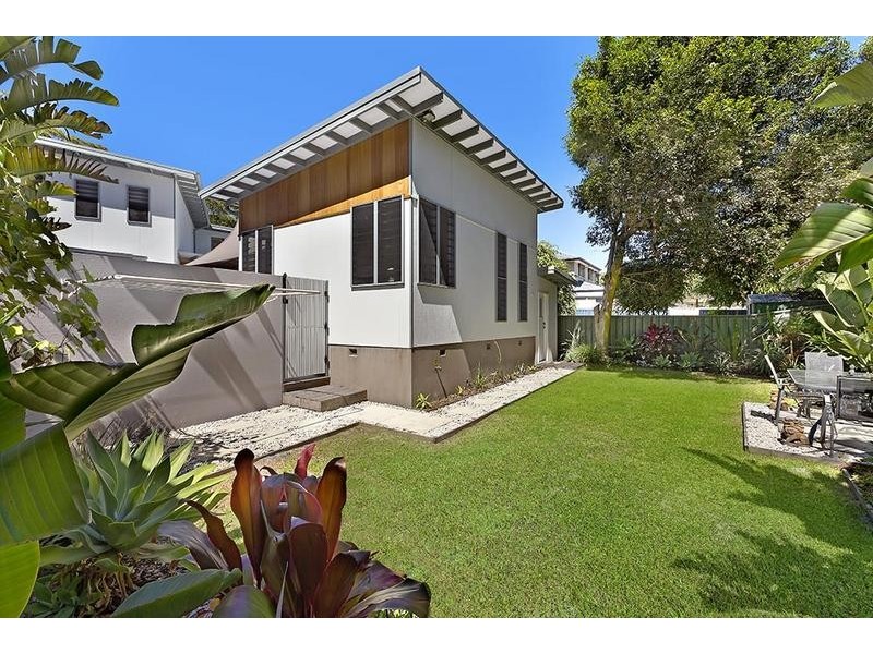 69 Bateau Bay Road, Bateau Bay NSW 2261