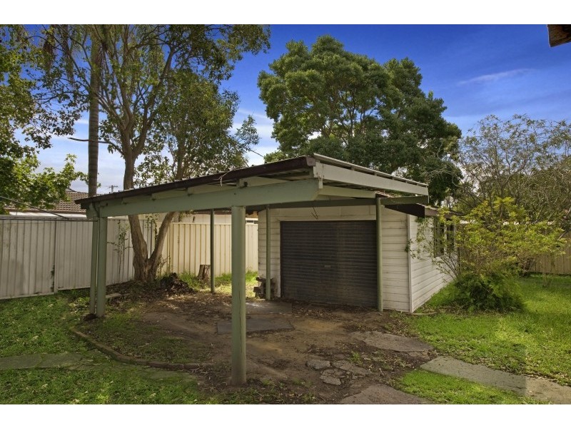 6 Kerry Crescent, Berkeley Vale NSW 2261