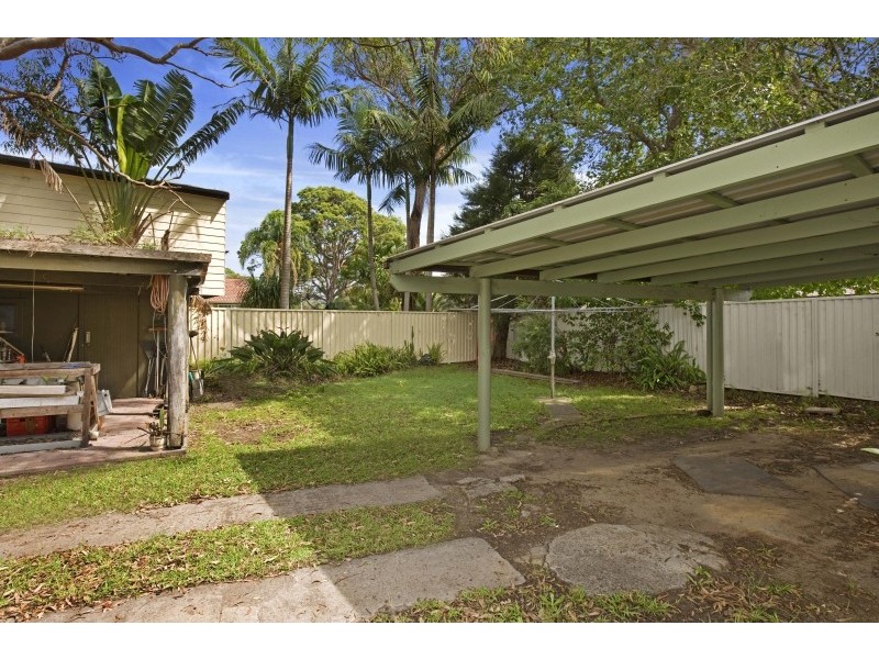 6 Kerry Crescent, Berkeley Vale NSW 2261