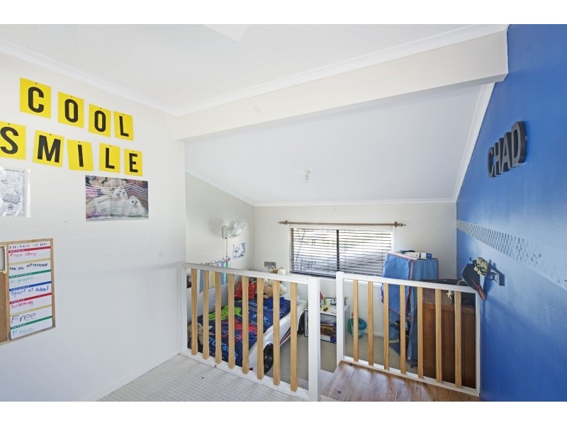 39 Kathleen White Crescent, Killarney Vale NSW 2261