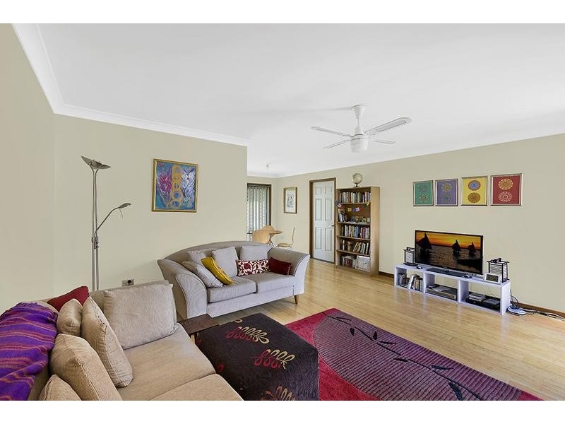 48 Gregory Street, Berkeley Vale NSW 2261