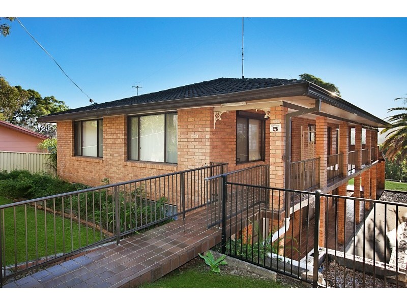 5 Tower Street, Bateau Bay NSW 2261