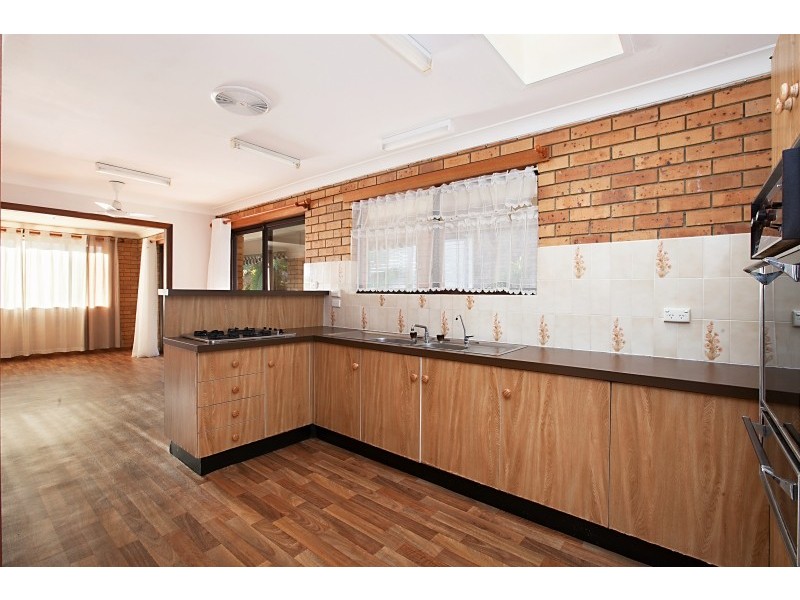 5 Tower Street, Bateau Bay NSW 2261