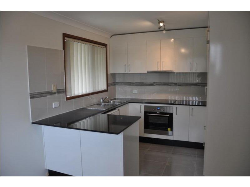 2 Promenade Avenue, Bateau Bay NSW 2261