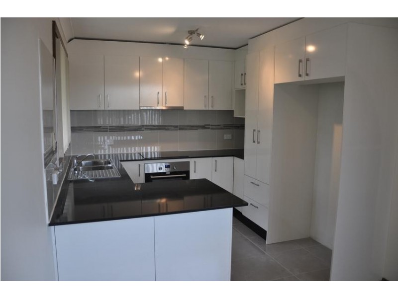 2 Promenade Avenue, Bateau Bay NSW 2261