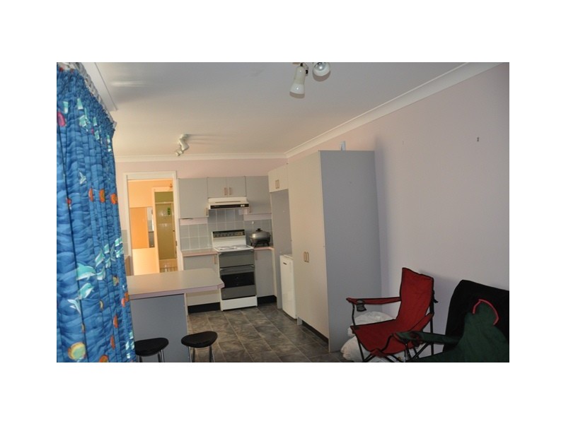 2 A Promenade Street, Bateau Bay NSW 2261
