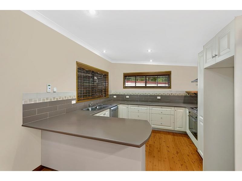 39 Bundilla Pde, Berkeley Vale NSW 2261