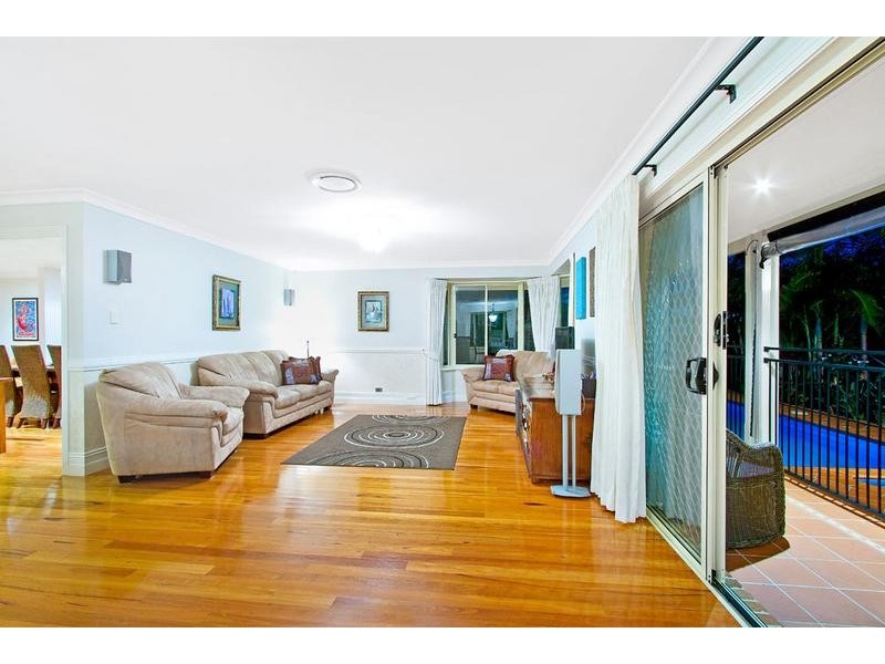 12 Bataan Circuit, Bateau Bay NSW 2261