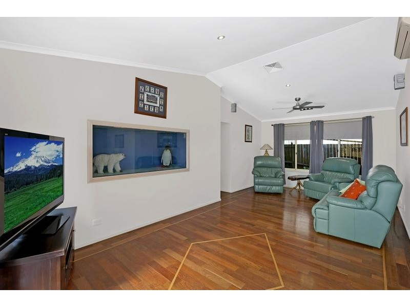 6 Tully Place, Berkeley Vale NSW 2261