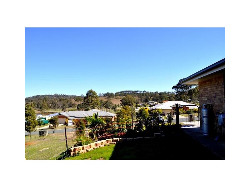 6 Lady Penrhyn Court, Mundoolun QLD 4285