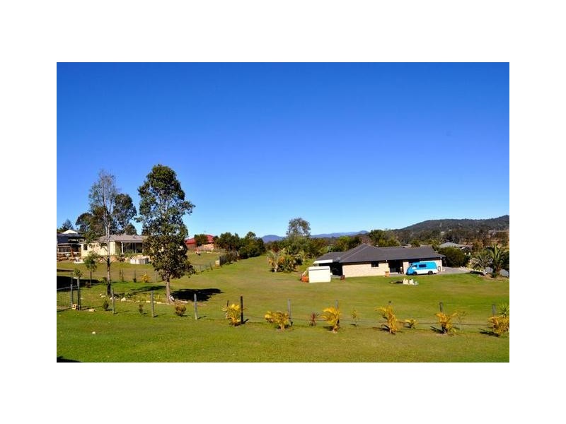 6 Lady Penrhyn Court, Mundoolun QLD 4285