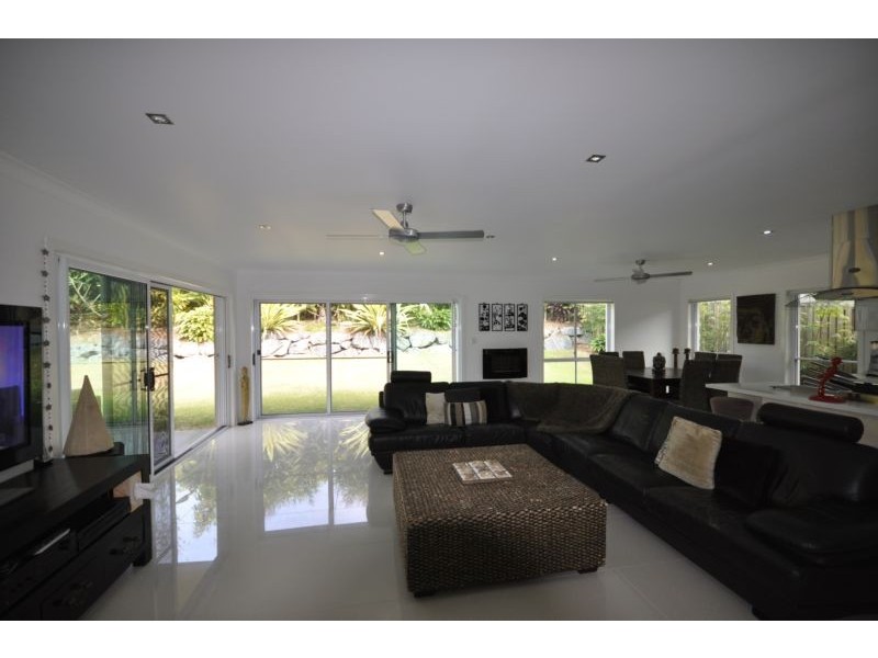 6 Greenview Drive, Upper Coomera QLD 4209