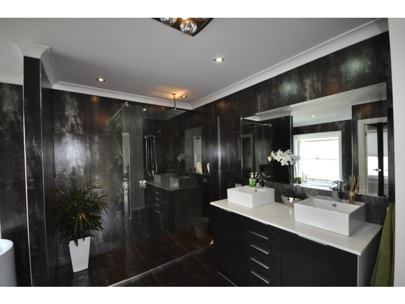 6 Greenview Drive, Upper Coomera QLD 4209