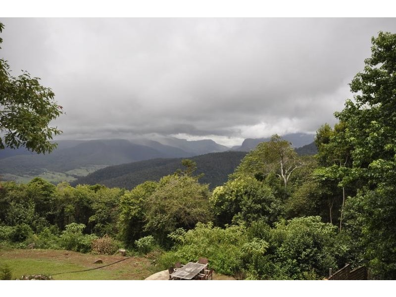 Beechmont QLD 4211