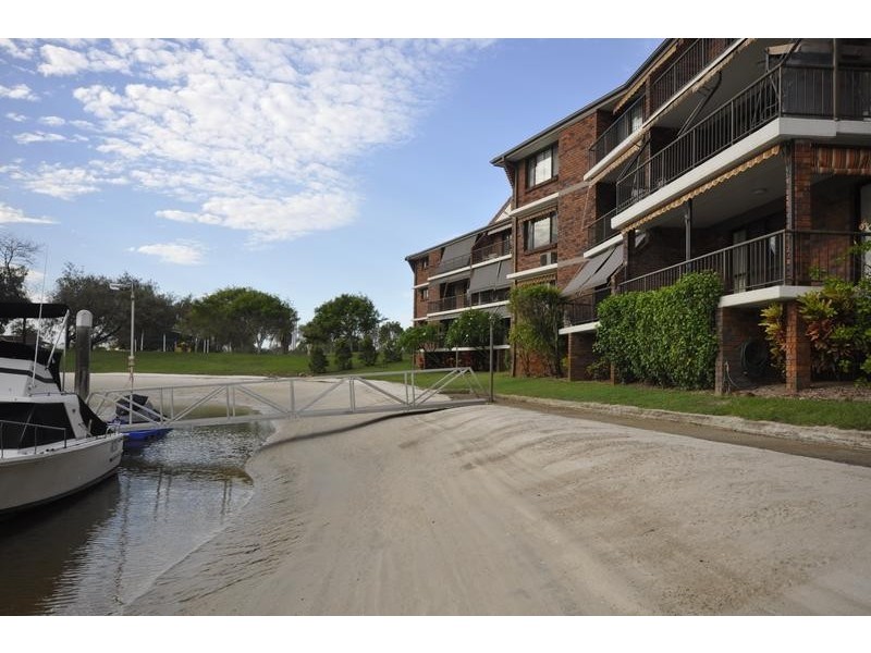 22/22 Commodore Drive, Paradise Waters QLD 4217