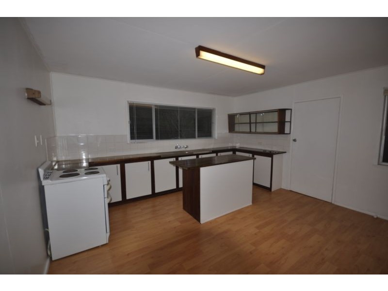 20 Pine Street, Canungra QLD 4275