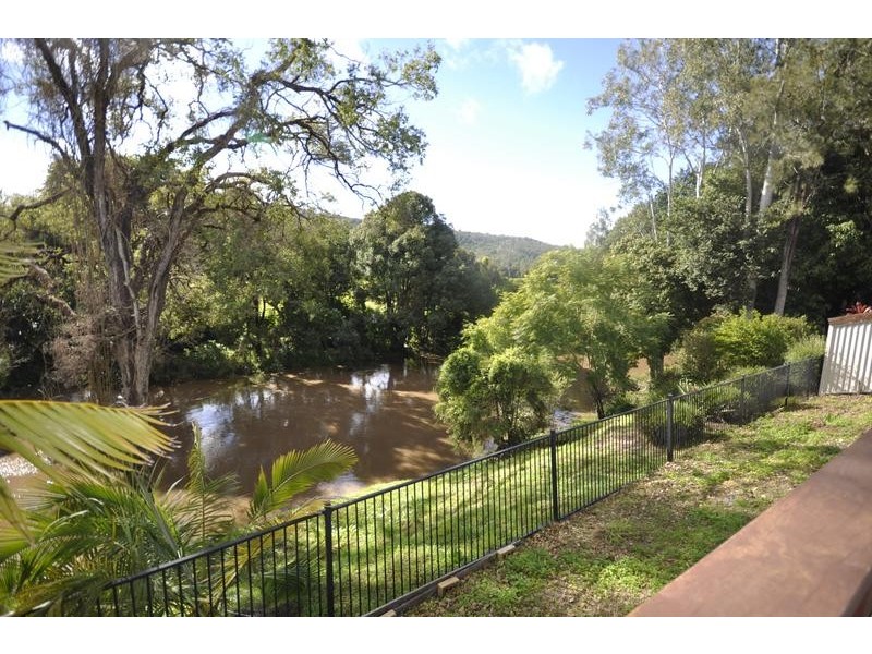 8 Riverbend Drive, Canungra QLD 4275
