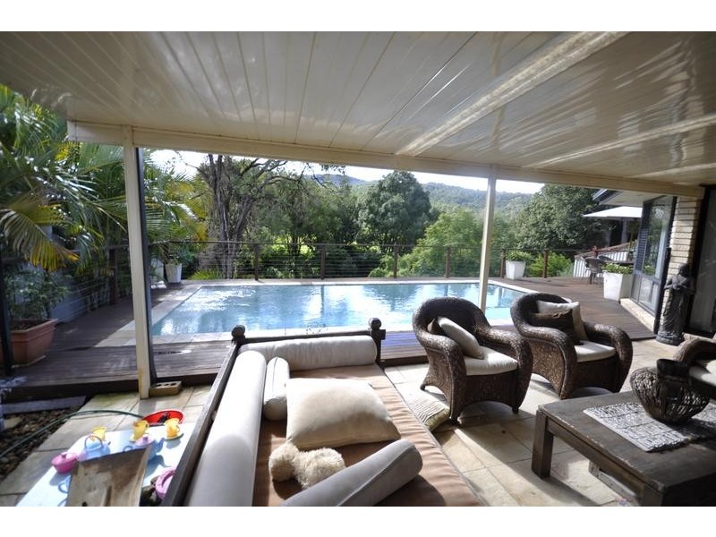 8 Riverbend Drive, Canungra QLD 4275