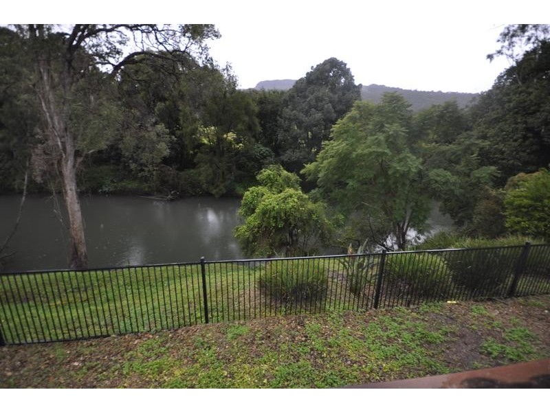 8 Riverbend Drive, Canungra QLD 4275