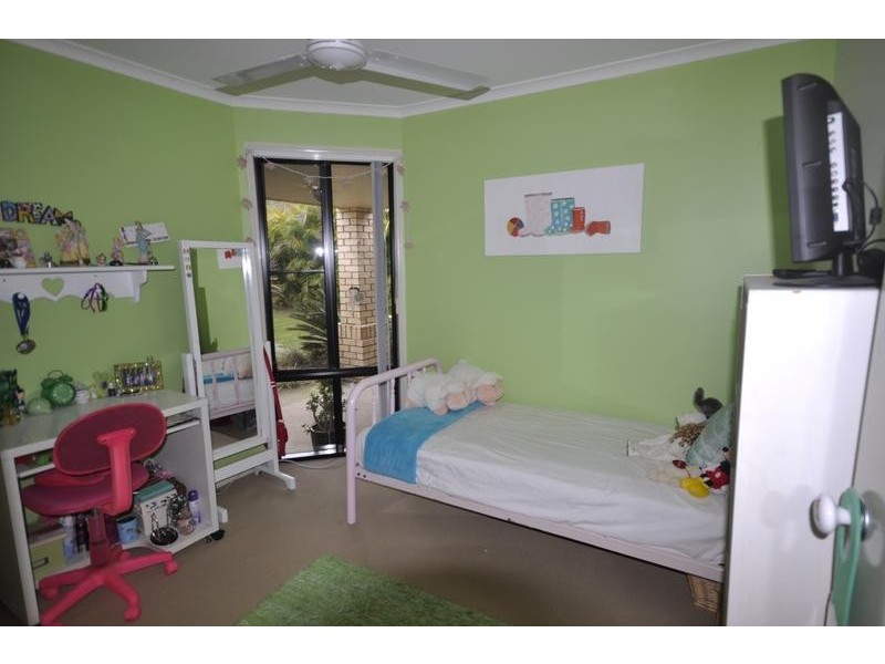 8 Riverbend Drive, Canungra QLD 4275