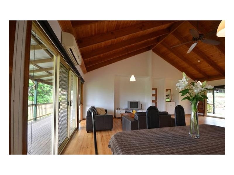 24 Flemington Road, Beechmont QLD 4211