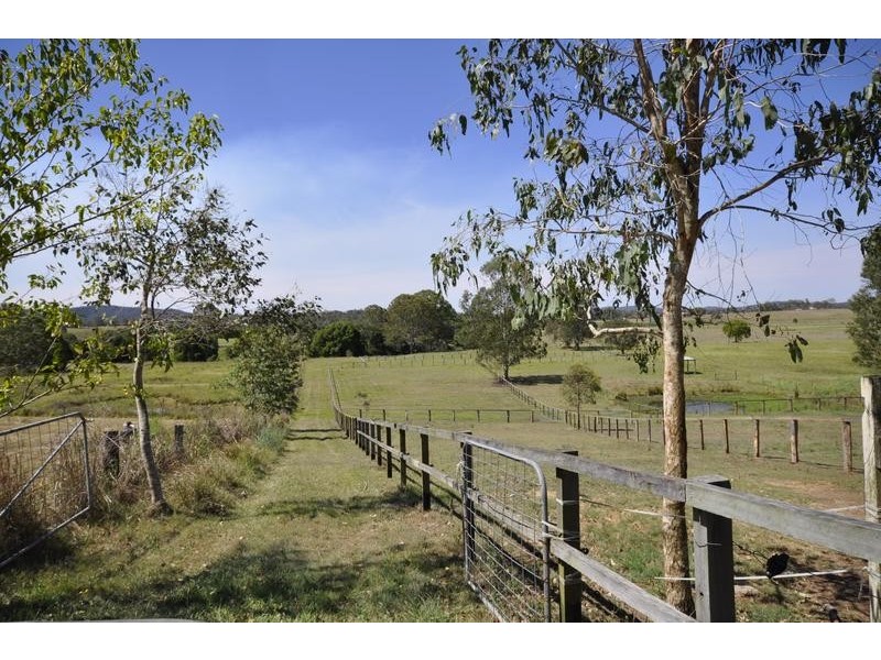 135 Sundown Court, Tamborine QLD 4270
