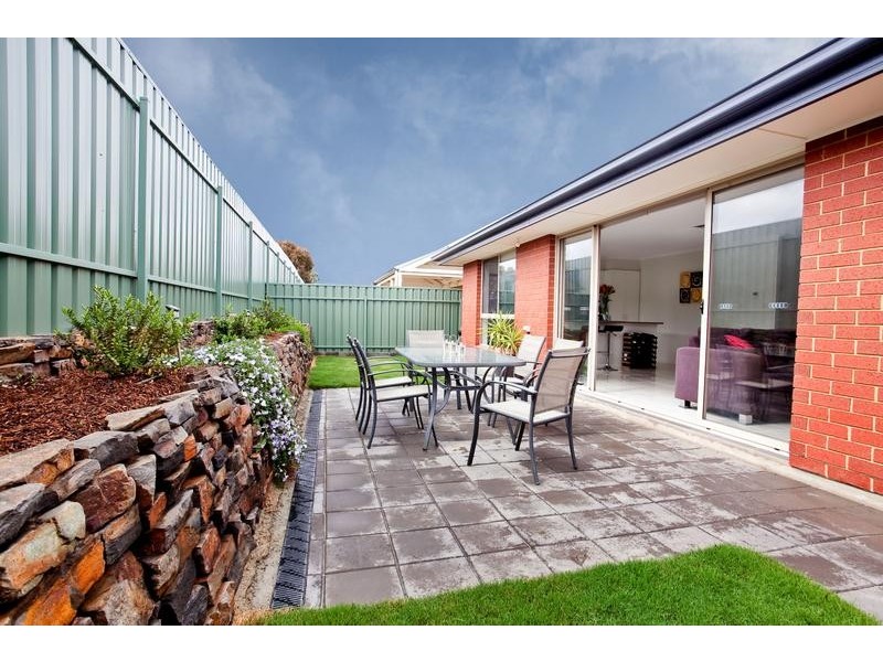 15 Ambrosini Court, Woodcroft SA 5162
