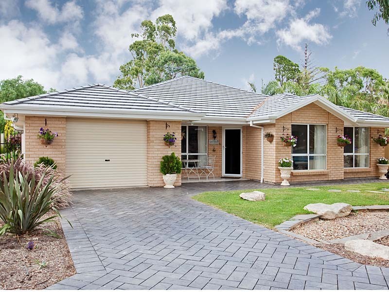 24 Hall Crescent, Old Noarlunga SA 5168