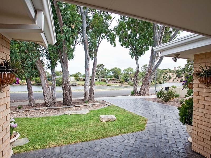 24 Hall Crescent, Old Noarlunga SA 5168