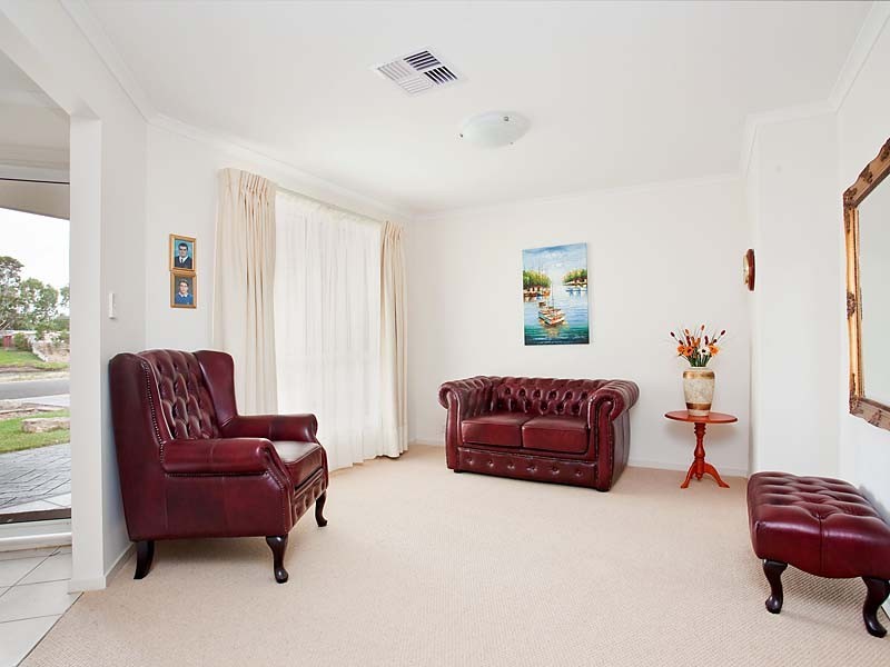 24 Hall Crescent, Old Noarlunga SA 5168