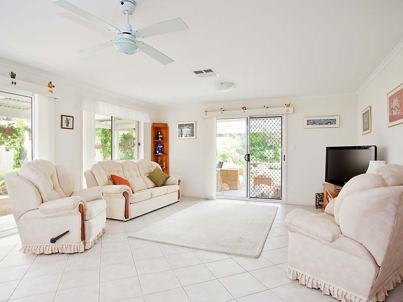 24 Hall Crescent, Old Noarlunga SA 5168