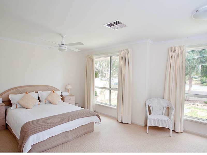 24 Hall Crescent, Old Noarlunga SA 5168