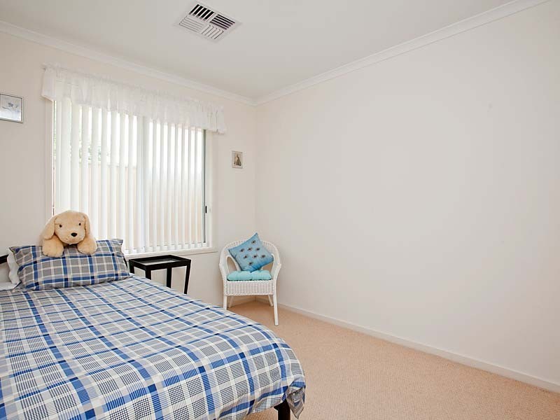 24 Hall Crescent, Old Noarlunga SA 5168