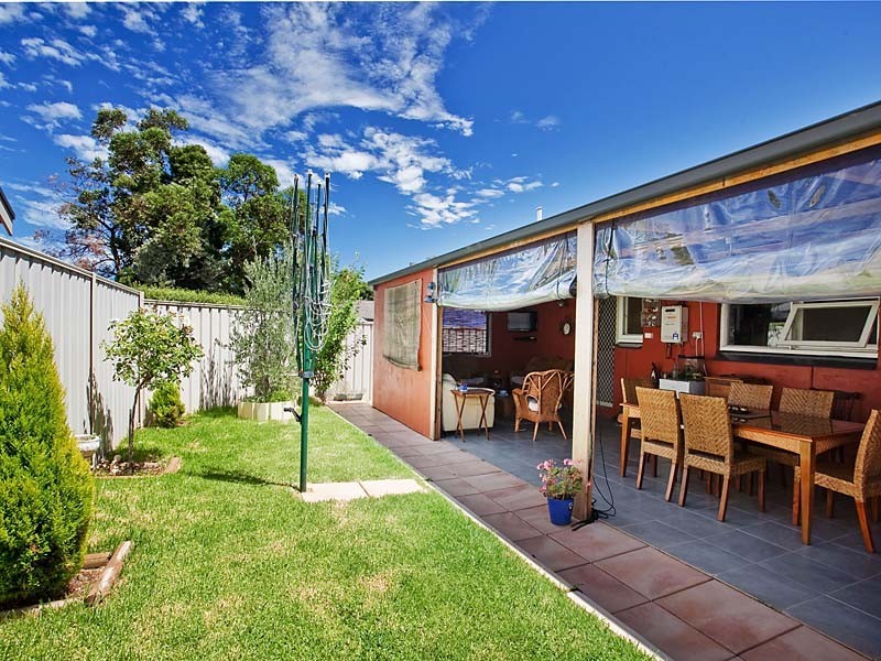 8 Sedunary Road, Morphett Vale SA 5162