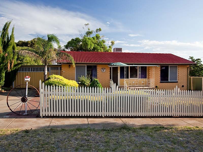 36 Felix Crescent, Morphett Vale SA 5162