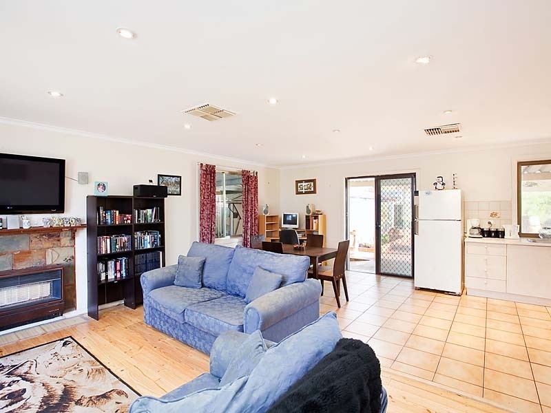 36 Felix Crescent, Morphett Vale SA 5162