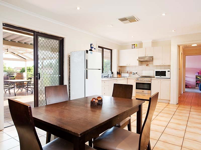 36 Felix Crescent, Morphett Vale SA 5162