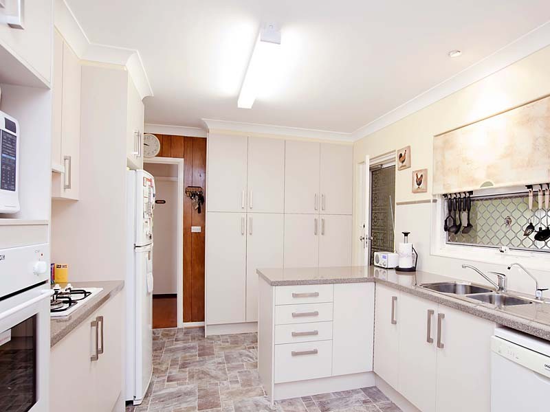 24 Susan Road, Hackham SA 5163