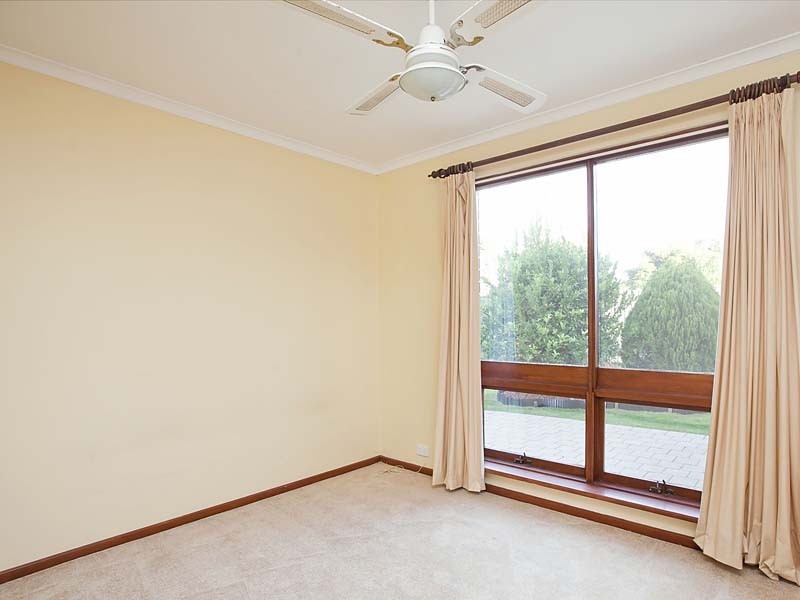 13 Dalkeith Avenue, Morphett Vale SA 5162