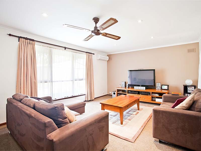 10 Riordan Street, Morphett Vale SA 5162