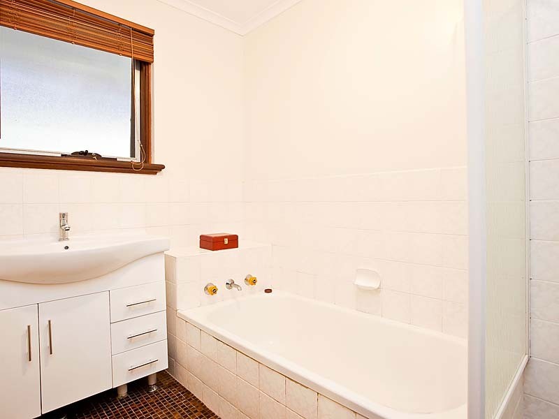 10 Riordan Street, Morphett Vale SA 5162