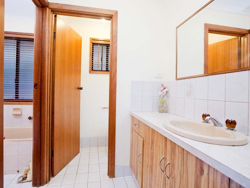 74 Ragamuffin Drive, Hallett Cove SA 5158